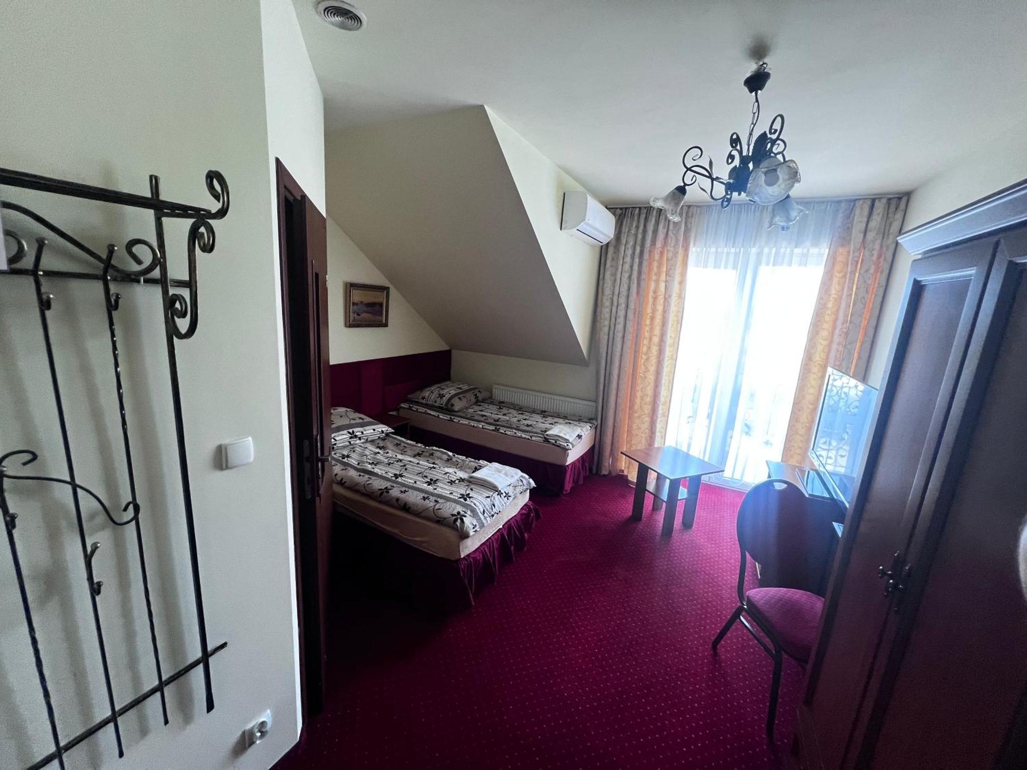 Zajazd Skorpion B&B Oświęcim Εξωτερικό φωτογραφία