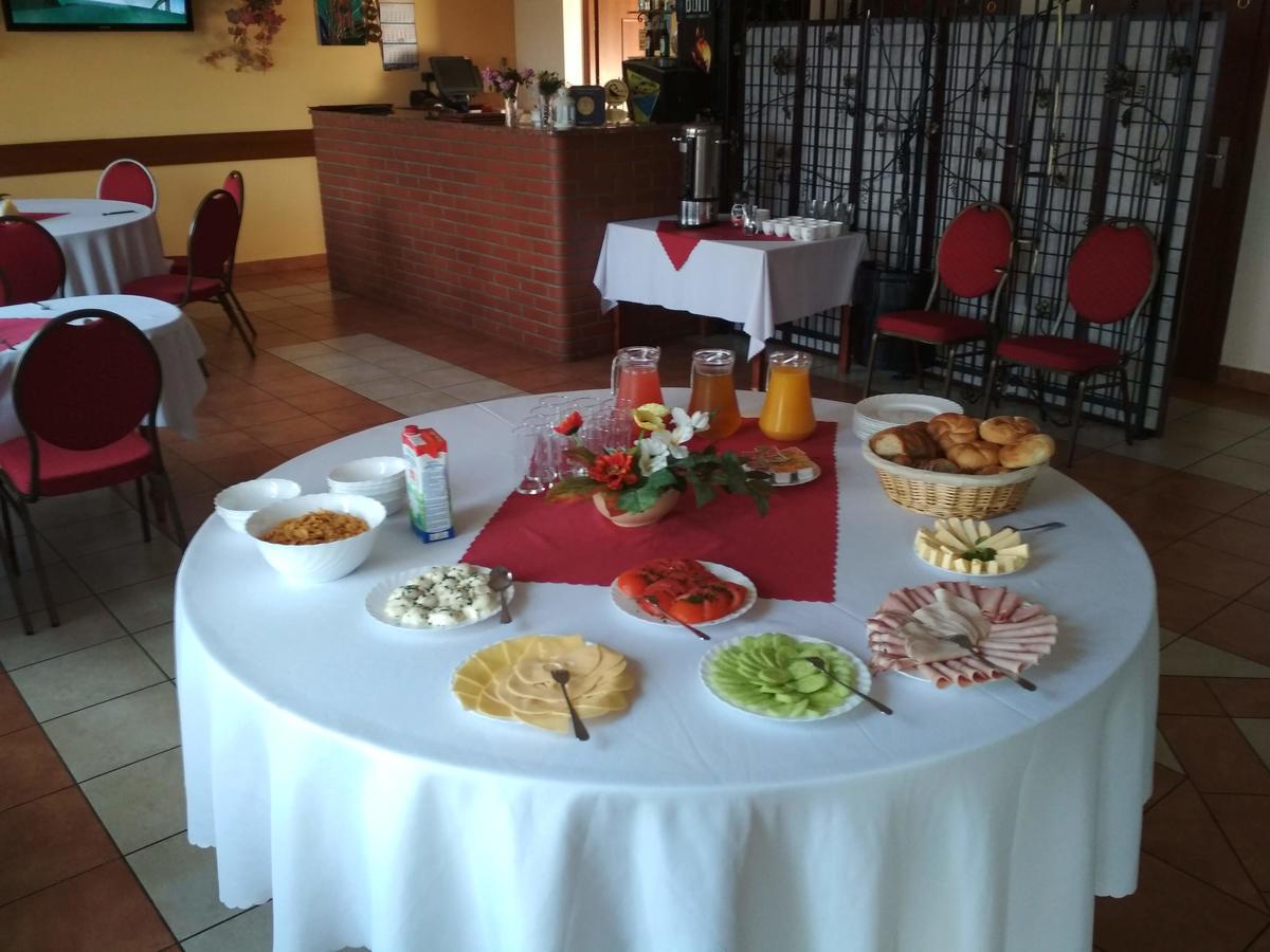 Zajazd Skorpion B&B Oświęcim Εξωτερικό φωτογραφία